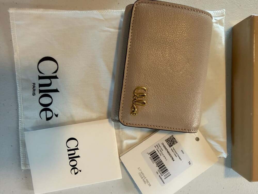 Chloé Iconic Small Trifold Wallet Earthy Pink Leather Gold Logo NWT $690 Retail